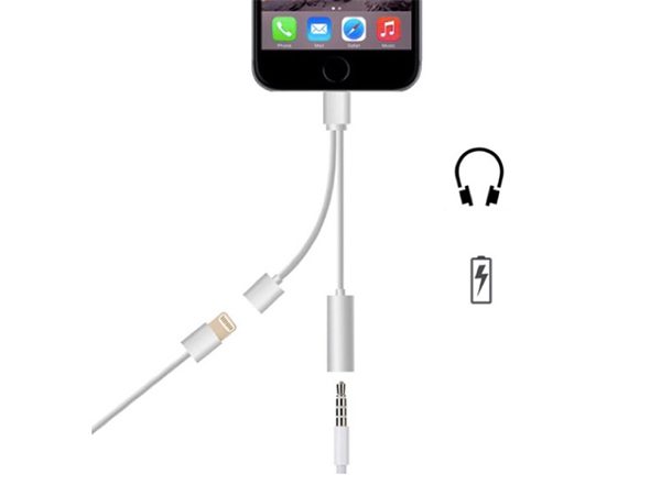 iphone-7-un-adaptateur-permet-decouter-de-la-musique-tout-en-rechargeant