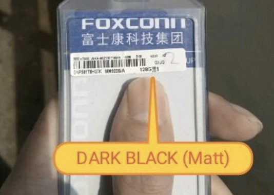 Fuite iPhone 7 : des stickers Foxconn confirment les coloris « noir mat » et « noir piano »