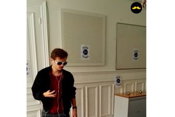 maintenant-il-casse-des-boules-de-petanque-avec-son-iphone