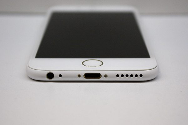 comment-changer-la-couleur-de-liphone-6-et-6s-plus-en-blanc-mat_2