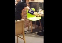 Un Galaxy Note 7 part en fumée dans un Burger King
