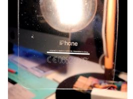 Les films de protection font disparaître les logos de l’iPhone 7 Noir de Jais