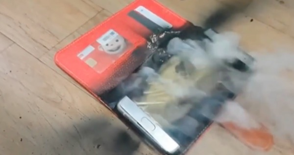 un-galaxy-note-7-pris-en-flag-en-train-dexploser-video