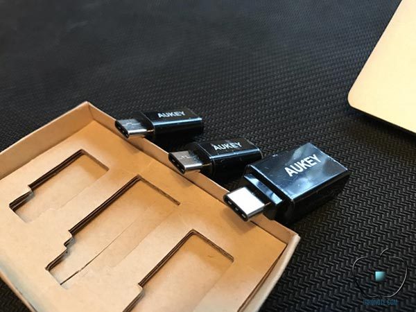 accessoires-aukey-pour-macbook-pro-iphone_3