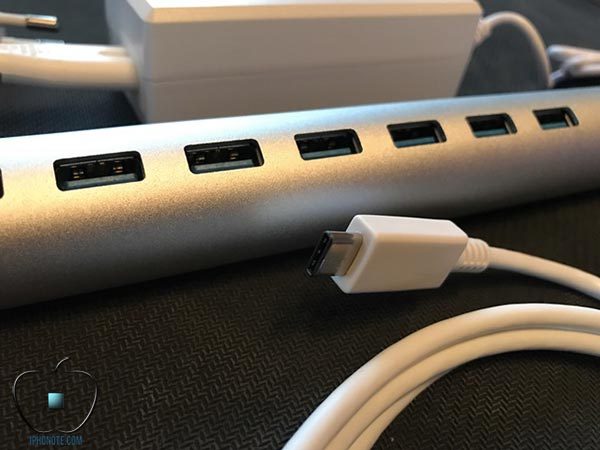 accessoires-aukey-pour-macbook-pro-iphone_8