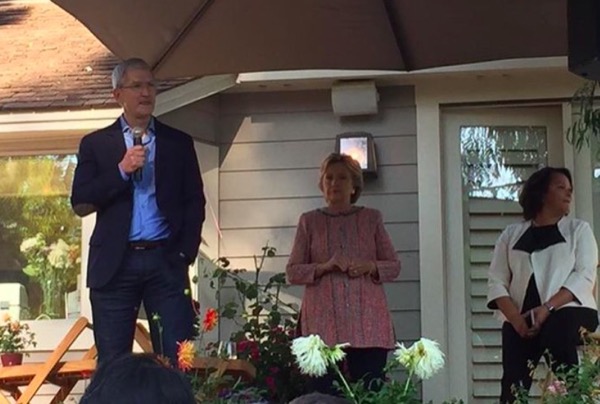 apres-lelection-de-donald-trump-tim-cook-souhaite-aller-de-lavant