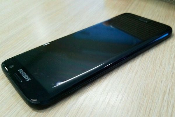 galaxy-s7-noir-de-jais-devoile-lheure_5