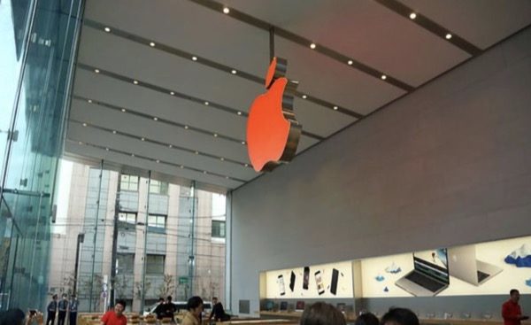 les-apple-store-passent-au-rouge-pour-la-journee-de-lutte-contre-le-sida_4