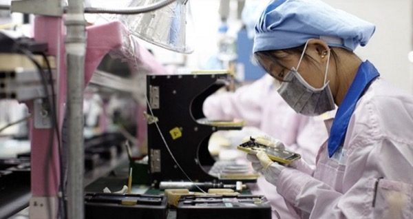un-ancien-directeur-de-foxconn-a-vole-et-vendu-des-milliers-diphone-pour-15-millions-de-dollars