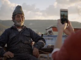 Tout le monde veut se faire photographier avec l’iPhone 7 Plus dans la dernière vidéo d’Apple