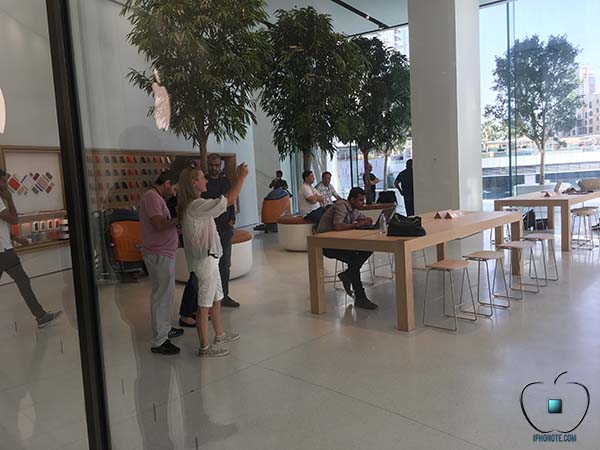 Voici de nouvelles photos de l'intérieur de l'Apple Store de Dubaï