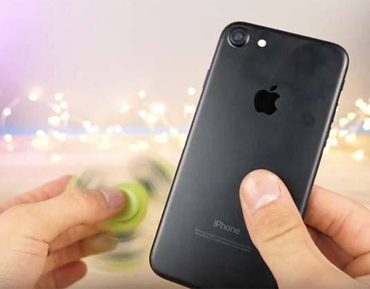 Il transforme son iPhone 7 en Fidget Spinner ! [Vidéo]