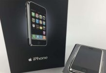 Après 10 ans, un collectionneur a toujours la poche originale du premier iPhone