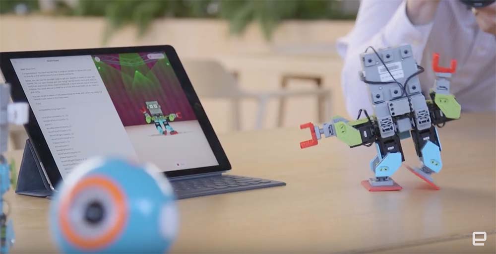 Swift Playgrounds, une nouvelle version dans les cartons avec support des Robots et Drones