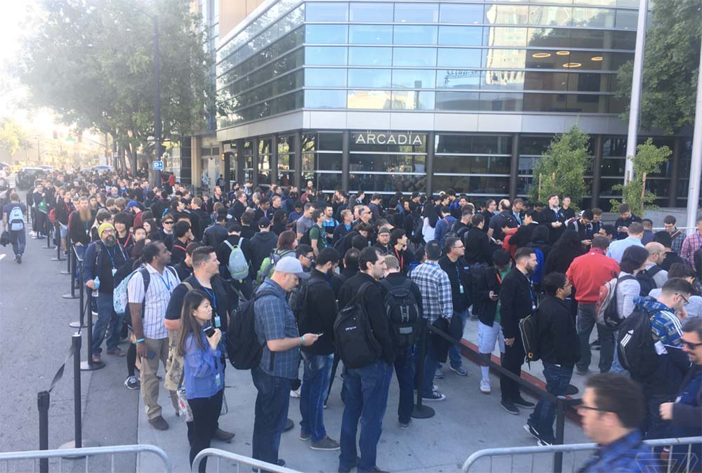 #WWDC2017 : le McEnery Convention Center commence à se remplir !