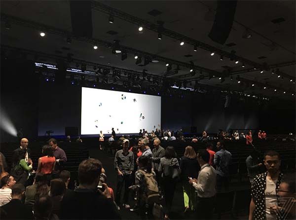 #WWDC2017 : le McEnery Convention Center commence à se remplir !
