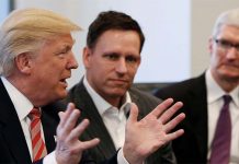 Donald Trump confirme qu'Apple prévoit de construire trois grosses usines aux États-Unis