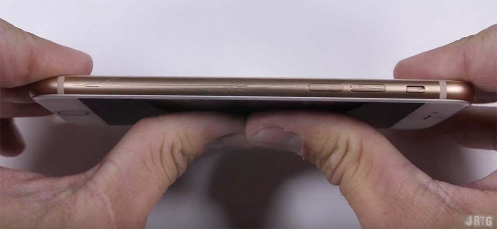 Quand l'iPhone 8 se soumet aux tests de durabilité, ça fait mal ! [Vidéo]