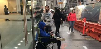 iPhone X : les premiers sittings devant les Apple Store commencent !