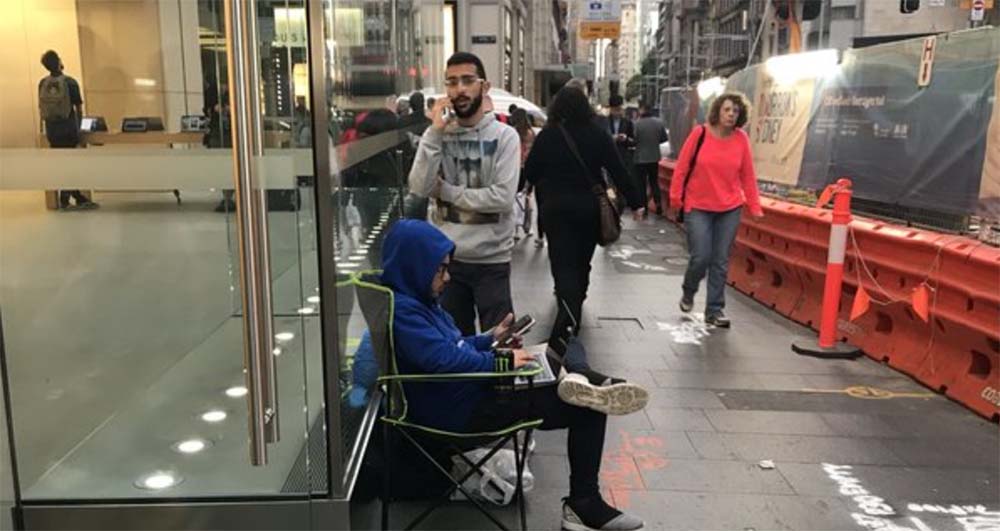 iPhone X : les premiers sittings devant les Apple Store commencent !