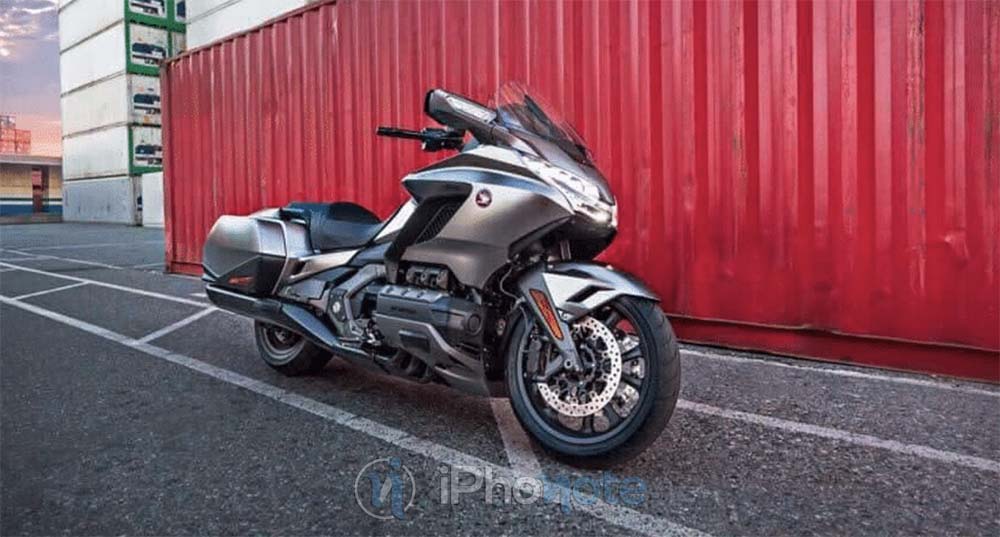Honda : la Gold Wing 2018 sera la première moto avec CarPlay