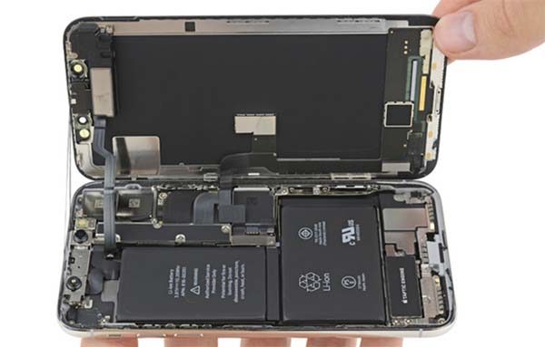iFixIt s'est aussi chargé du démontage de l'iPhone X