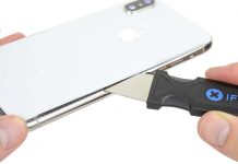 iFixIt s’est aussi chargé du démontage de l’iPhone X iFixIt s'est aussi chargé du démontage de l'iPhone X