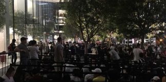 iPhone X : les files d'attente sont déjà bien grandes devant les Apple Store