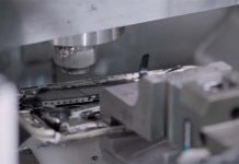 Greenpeace critique Apple : « Focus sur la longévité des produits, pas sur les robots »