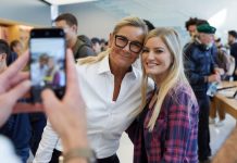 Angela Ahrendts et la fidélité des employés en Apple Store sous sa direction