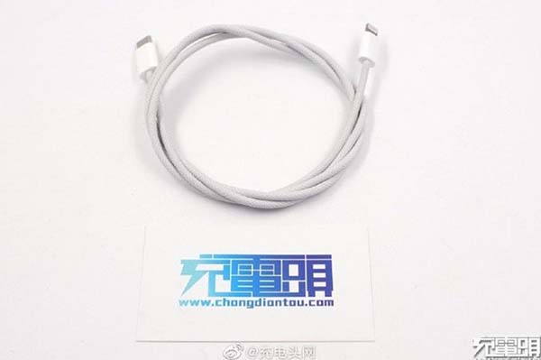 iPhone 12 - câble USB-C tressé