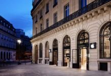 Apple Store Opera D20