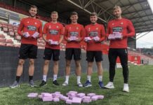 « Ted Lasso » envoie 50 boîtes de cookies à Wrexham AFC ted lasso cookie wrexham afc