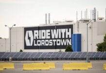 usine automobile foxconn usa