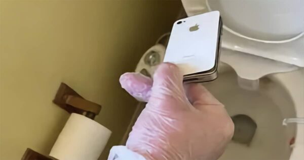 iphone toilette