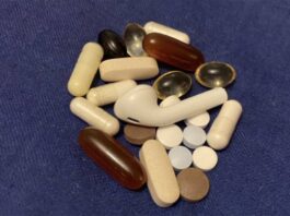 Une présentatrice TV britannique confond les AirPods avec des médicaments airpods medicaments