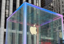 apple fifth ave apple intelligence iphone 16.jpg
