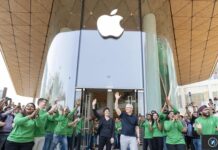 tim cook opens apple bkc.jpeg