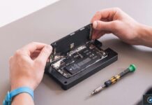 apple propose desormais pieces rechange macbook neo iphone 17e studio display xdr