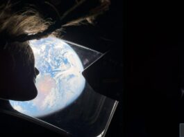 Des astronautes de la NASA en route vers la Lune capturent la Terre avec l’iPhone 17 Pro Max astronautes nasa route vers lune capturent terre iphone pro max