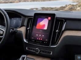 Volvo active Apple Music dans ses voitures compatibles, avec jusqu’à 3 mois offerts Intérieur d’une Volvo avec écran central Apple Music