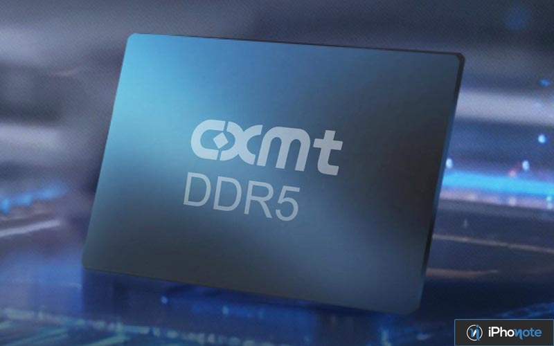 Puce mémoire CXMT DDR5 sur fond bleu