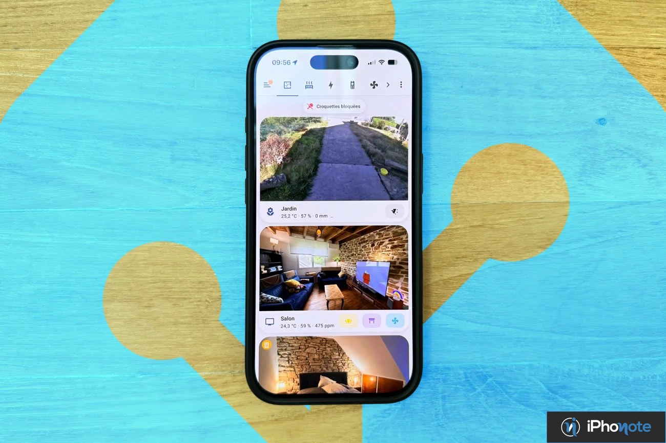 Deux écrans d’iPhone montrant l’app Home Assistant
