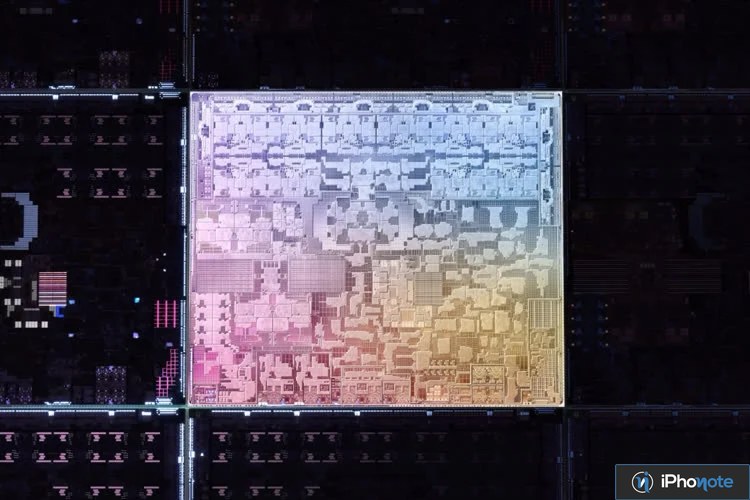 Gros plan d’une puce Apple Silicon destinée à l’IA
