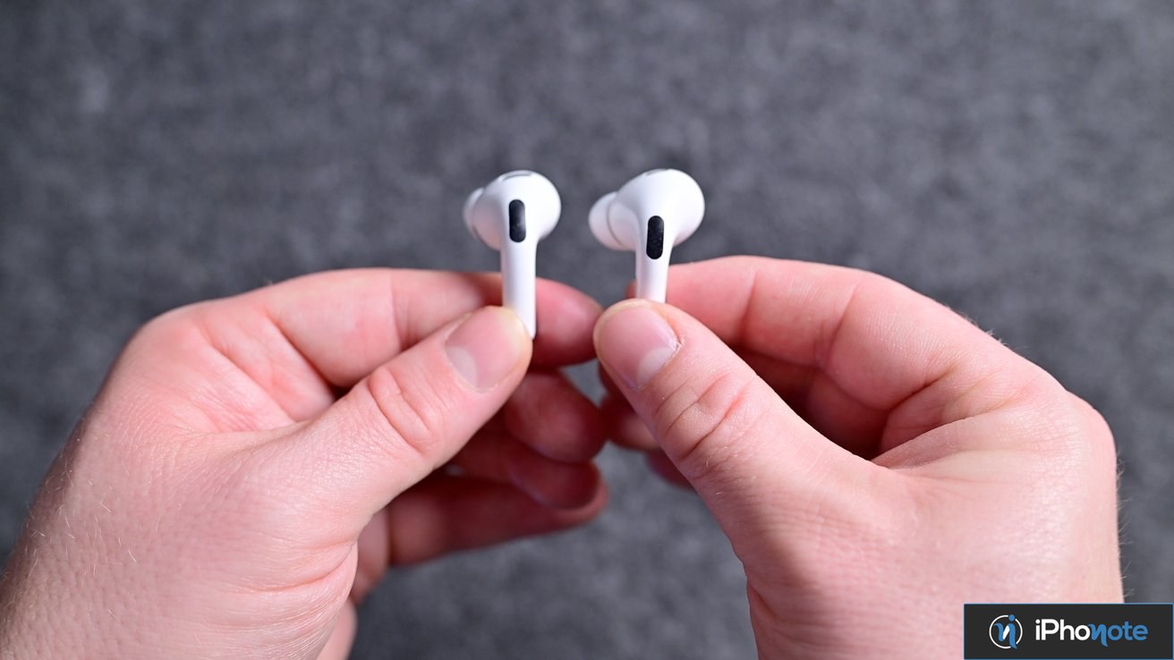 Illustration : AirPods with cameras not coming till 2027, won't take photos