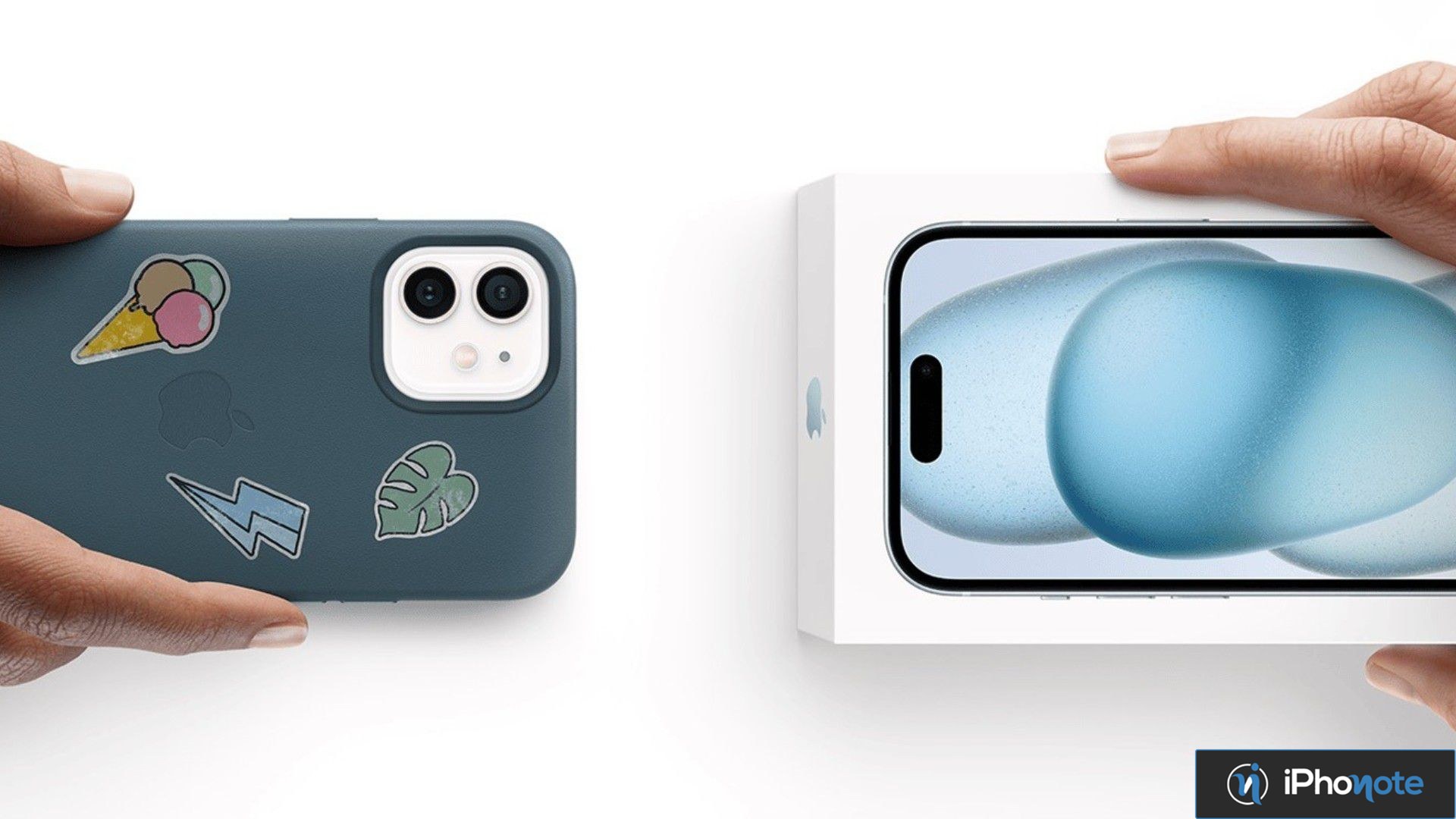 Deux iPhone présentés côte à côte, l’un dans son emballage