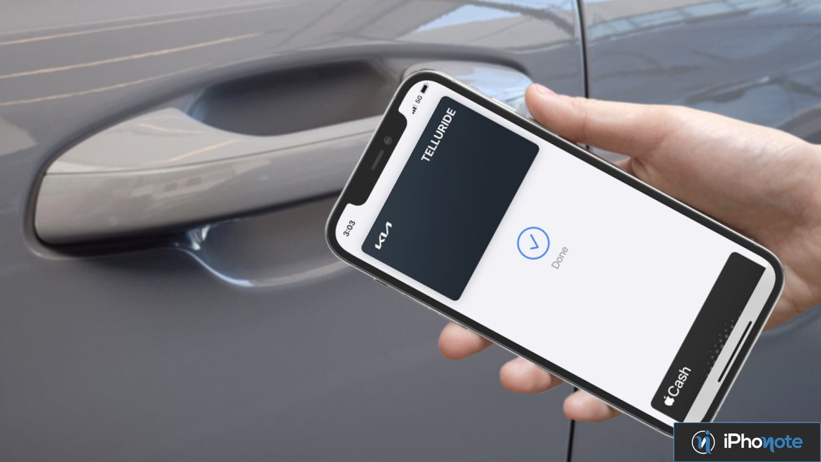 iPhone affichant une clé numérique près de la poignée d’une voiture
