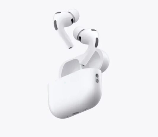 AirPods Pro blancs dans leur boîtier de recharge ouvert